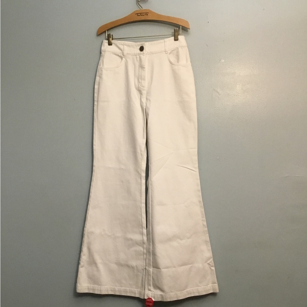 TOCCIN Chic White Flare Jeans